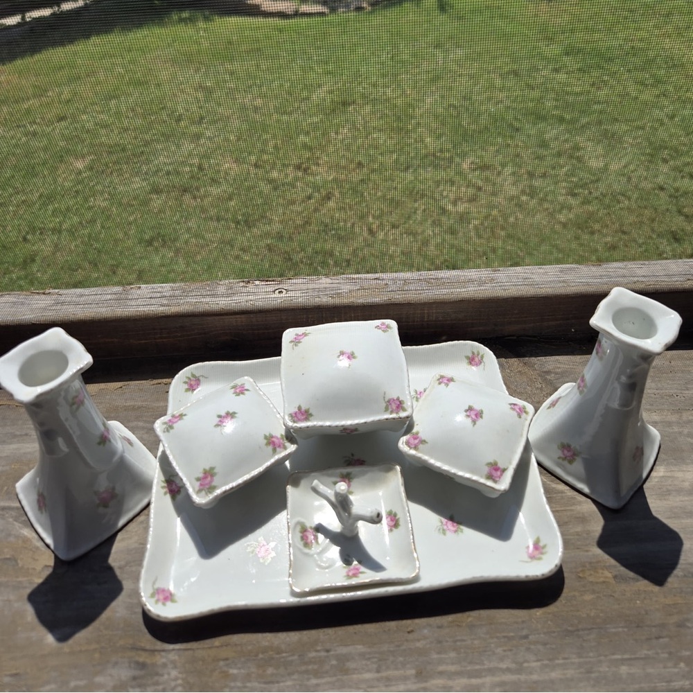Antique porcelain knolls karlsbad Vanity set from Czechoslovakia.